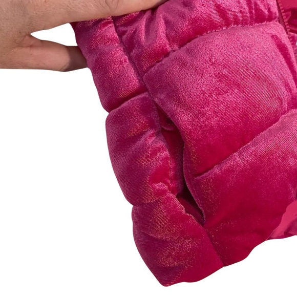 EUC Gymboree 18-24 mo Toddler Girl Hot Pink Velvet Puffer Vest with Pockets - Picture 6 of 6